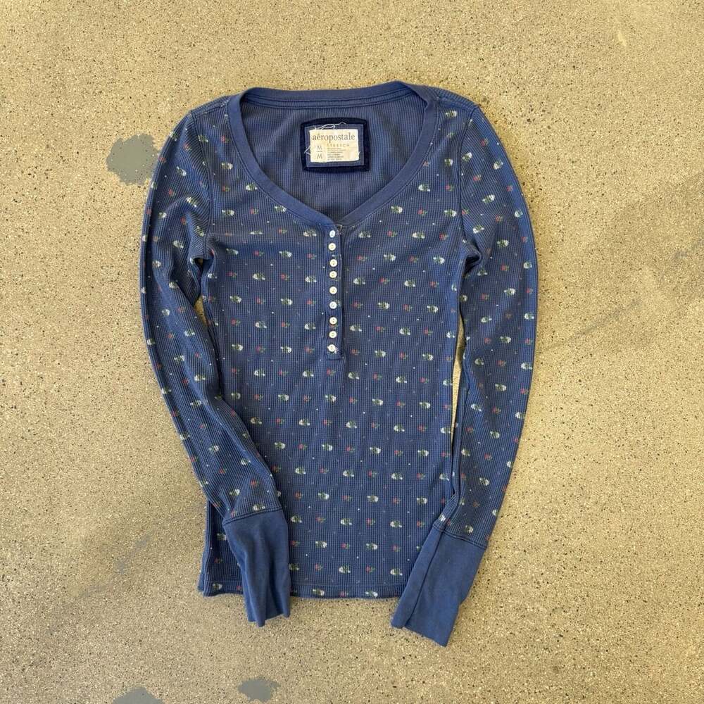 Vintage Aeropostale 2000’s Thermal Henley Blue With Flowers Size Medium